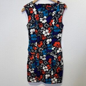 French Connection beautiful flowers shift stretch dress size 4